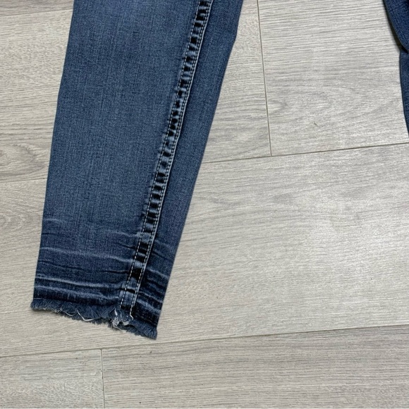 VIGOSS The Chelsea Skinny distressed Women's Jeans - Picture 2 of 14